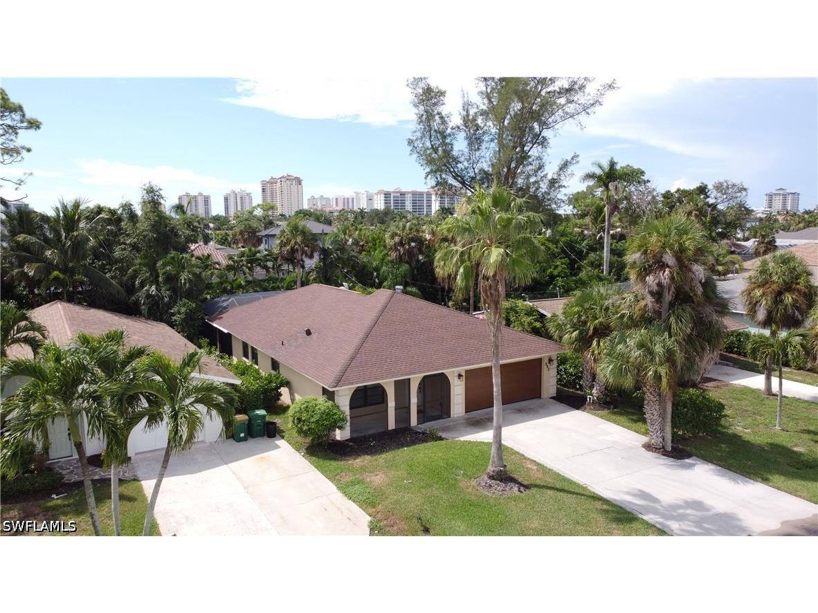552 97th Avenue N Naples FL 34108 226019230 image1