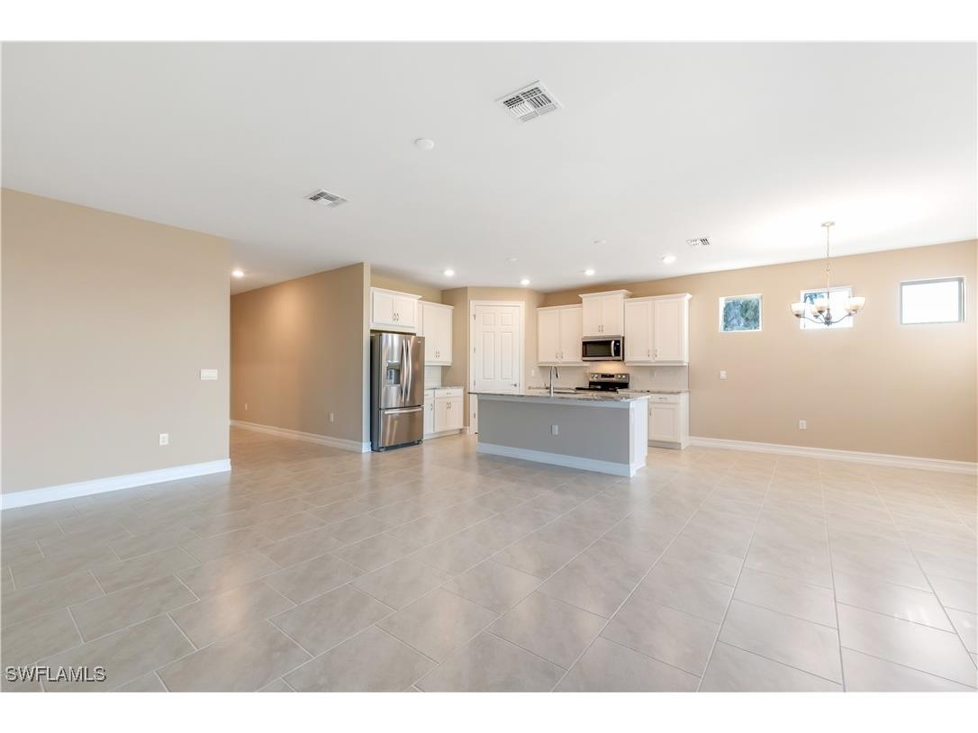 552 Spring Hill Lake Loop Cape Coral FL 33993 225080361 image3