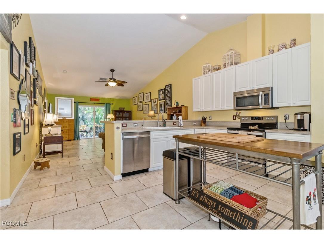 5520 Phillips Street Bokeelia FL 33922 2025015705 image8