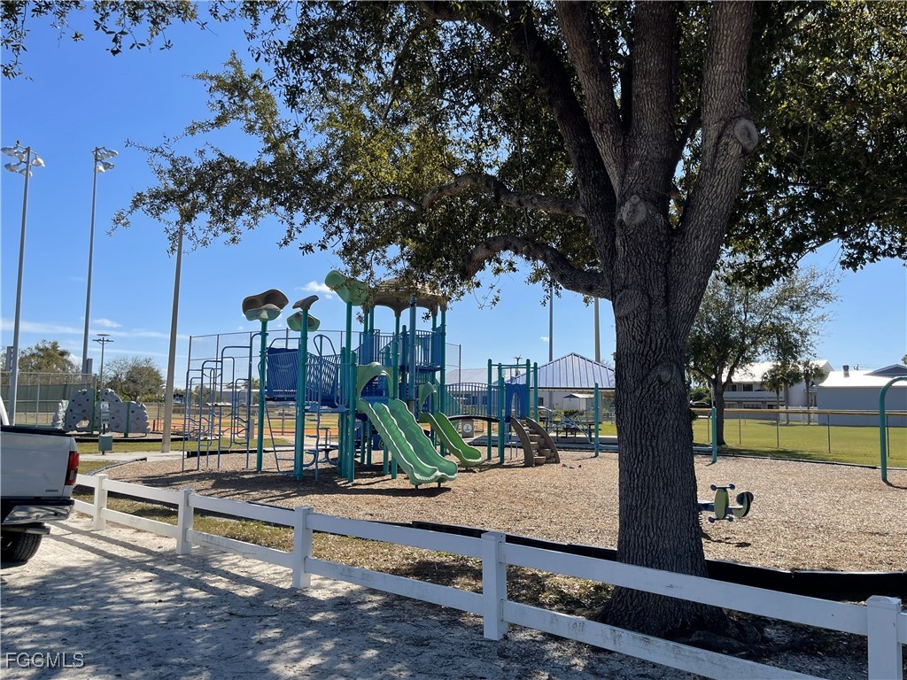 5520 Rainbow Drive Bokeelia FL 33922 2026003028 image36