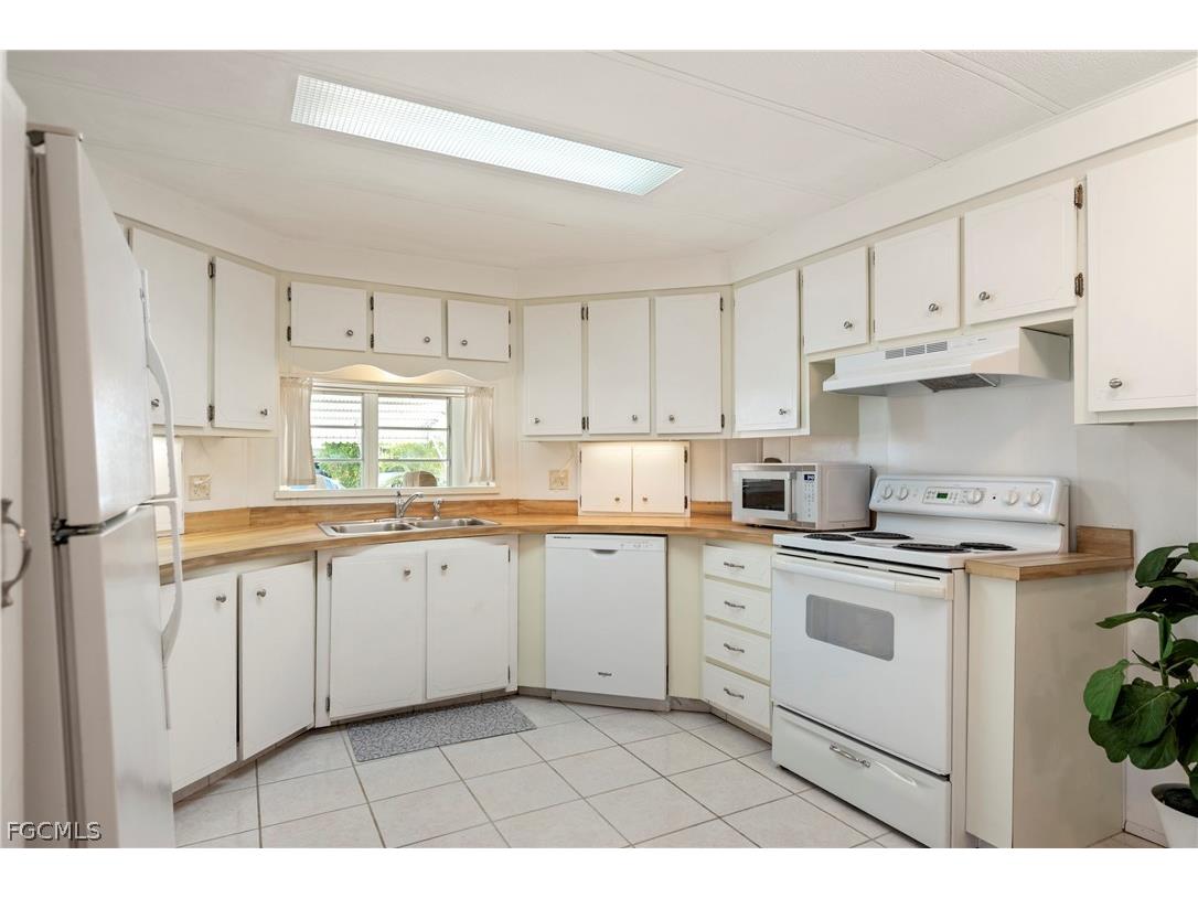 5523 Salem Lane North Fort Myers FL 33917 2026009789 image3