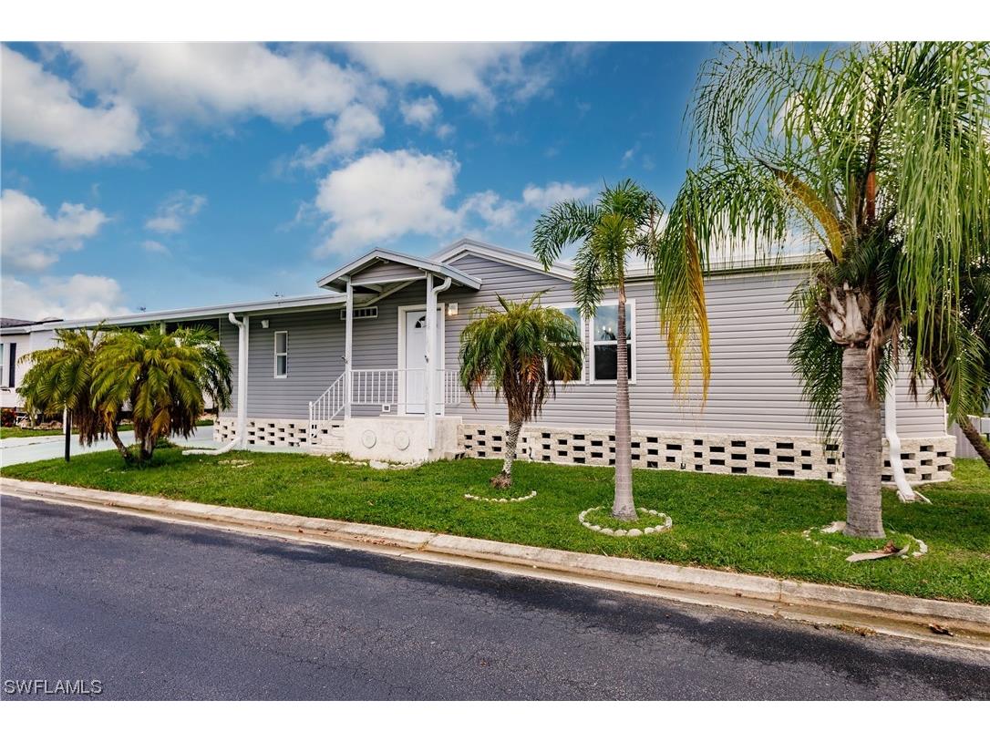 5525 Adam Drive North Fort Myers FL 33917 223048297 image1