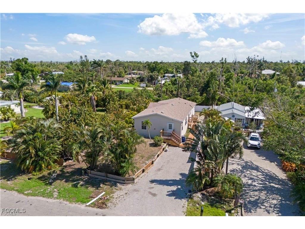 5529 Rainbow Drive Bokeelia FL 33922 2025017217 image1