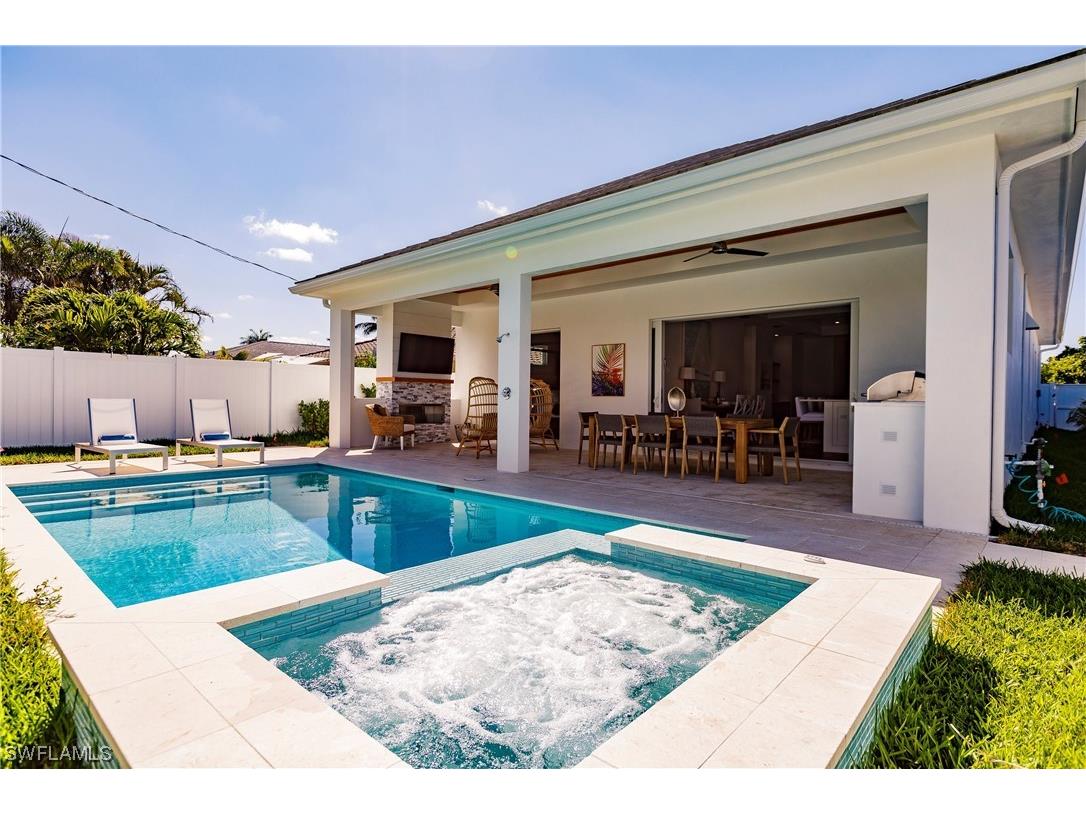 553 104th Avenue N Naples FL 34108 223023241 image1