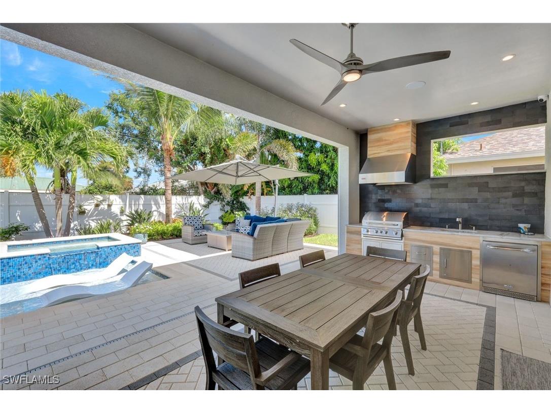 553 106th Avenue N Naples FL 34108 225075460 image2