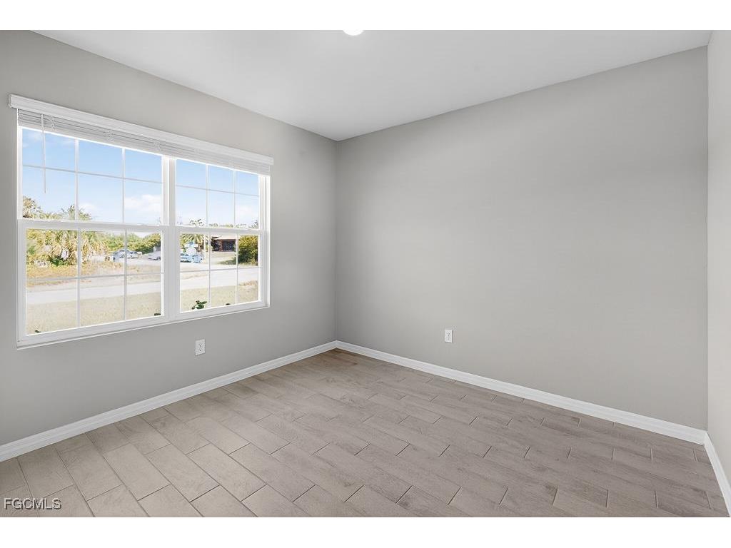 553 Kingsbury Lane Lehigh Acres FL 33974 2025025434 image16