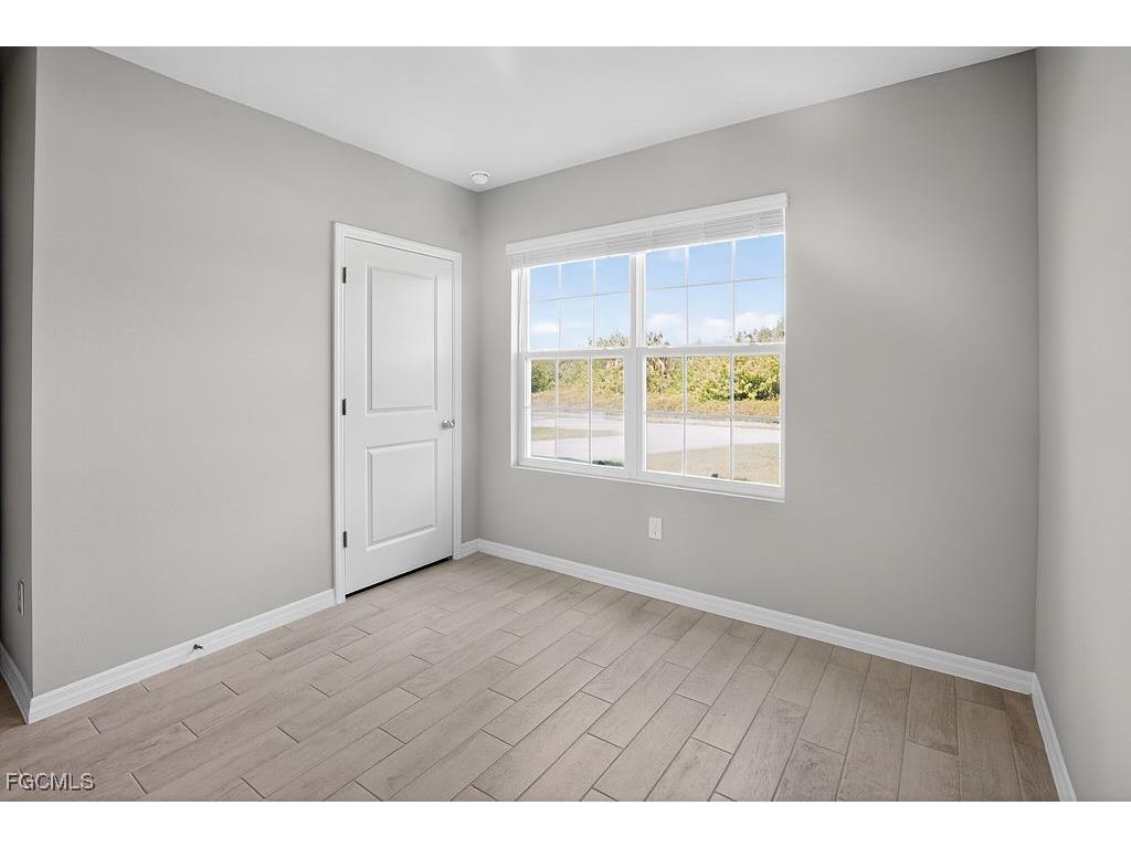 553 Kingsbury Lane Lehigh Acres FL 33974 2025025434 image17