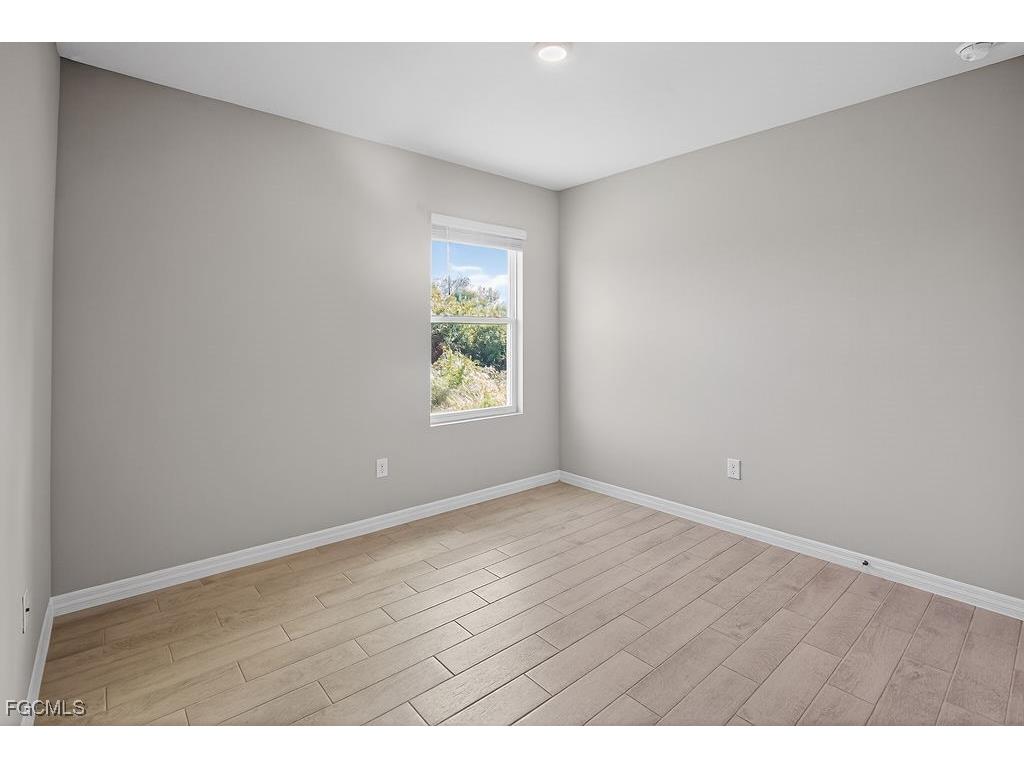 553 Kingsbury Lane Lehigh Acres FL 33974 2025025434 image19