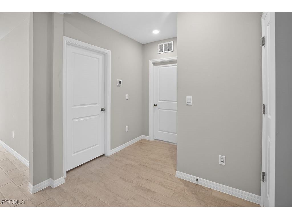 553 Kingsbury Lane Lehigh Acres FL 33974 2025025434 image26