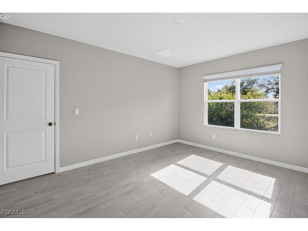 553 Kingsbury Lane Lehigh Acres FL 33974 2025025434 image31