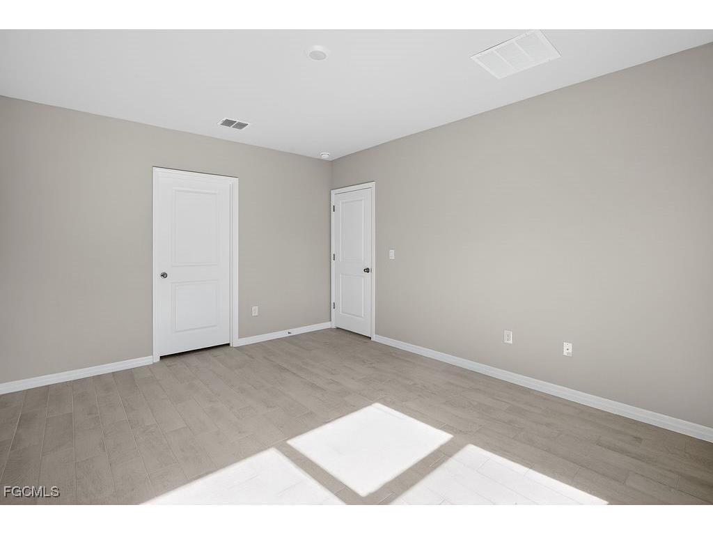 553 Kingsbury Lane Lehigh Acres FL 33974 2025025434 image32