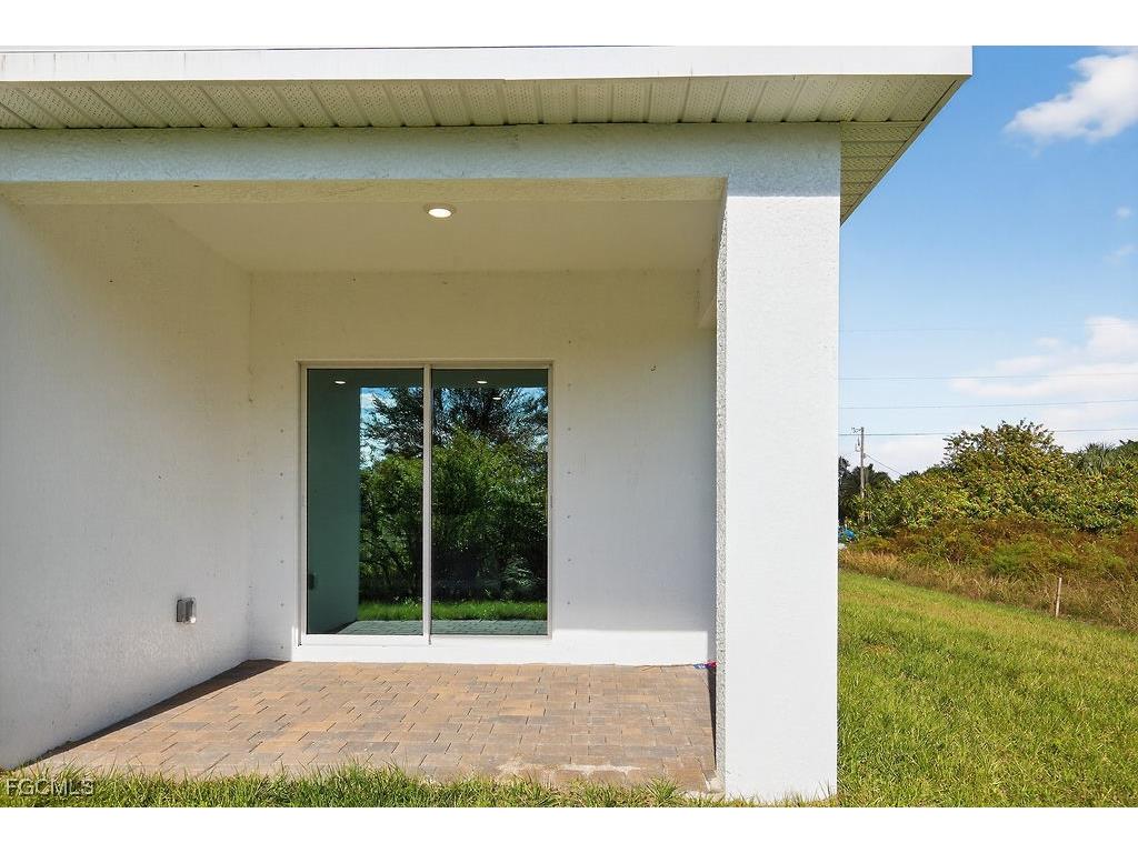 553 Kingsbury Lane Lehigh Acres FL 33974 2025025434 image43