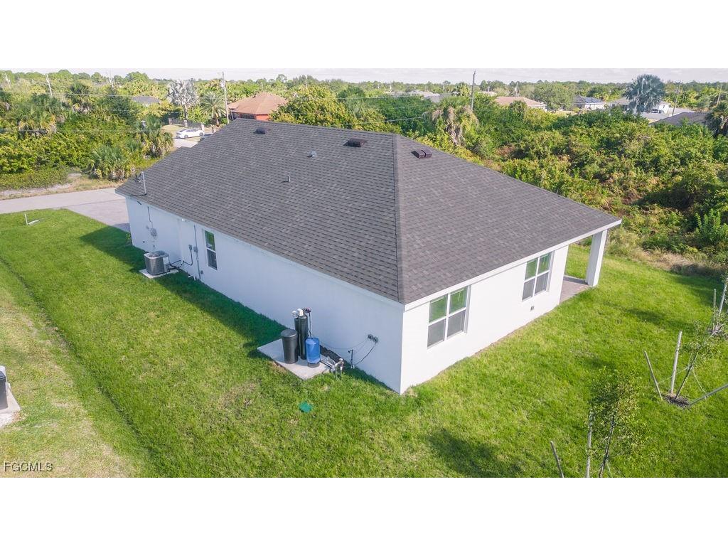 553 Kingsbury Lane Lehigh Acres FL 33974 2025025434 image7