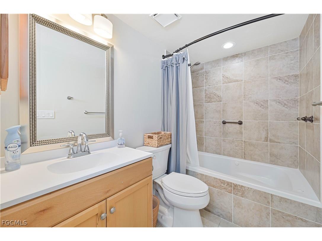 5530 Trailwinds Drive #726 Fort Myers FL 33907 2026012302 image14