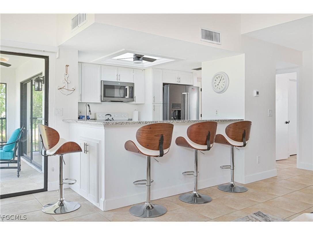 5530 Trailwinds Drive #726 Fort Myers FL 33907 2026012302 image6