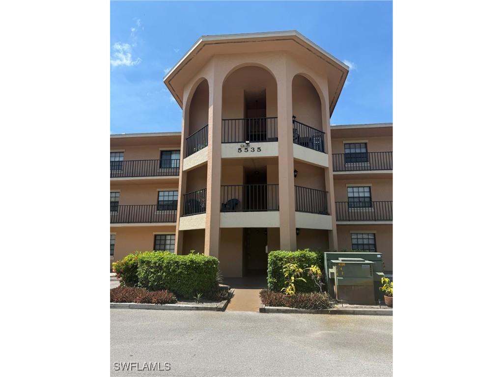 5535 Rattlesnake Hammock #104 Naples FL 34113 225061929 image4