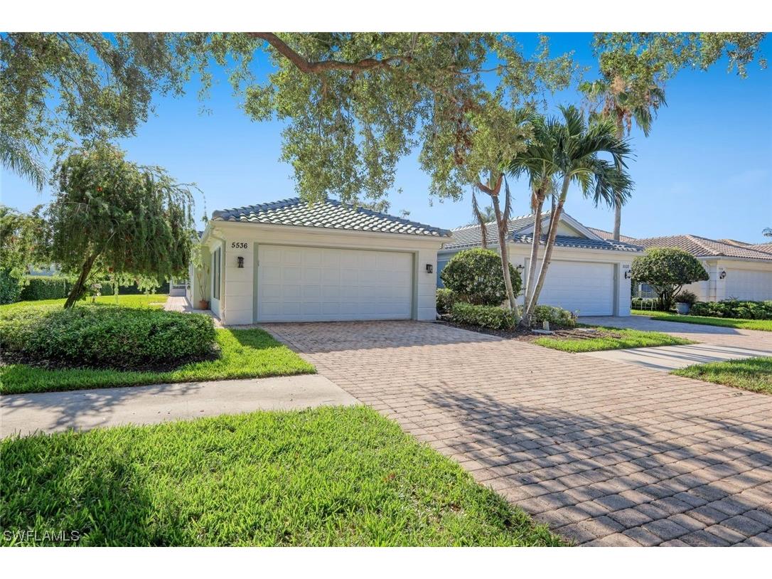 5536 Islandwalk Circle Naples FL 34119 223039787 image1