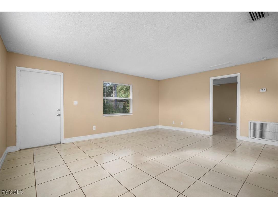 5539 10th Avenue Fort Myers FL 33907 2025014379 image8