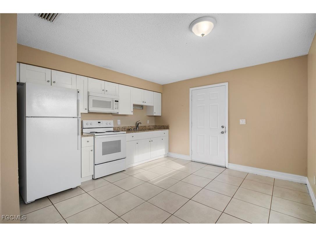 5539 10th Avenue Fort Myers FL 33907 2025014379 image9