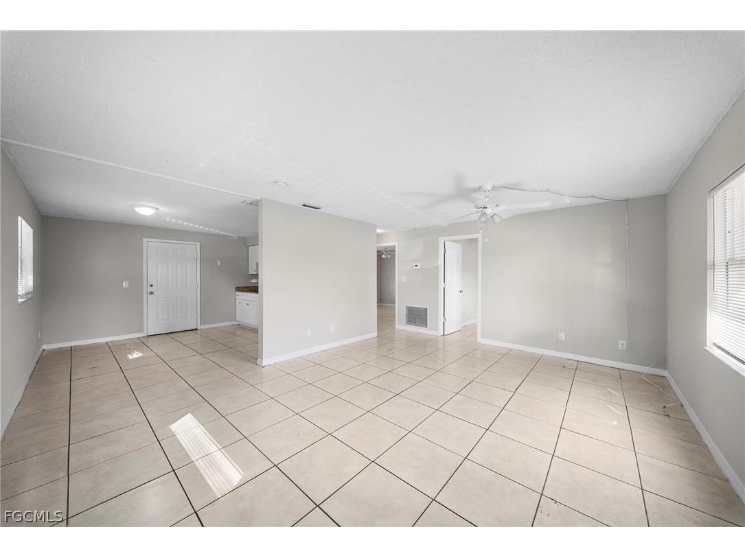 5537 10th Avenue Fort Myers FL 33907 2026011945 image2
