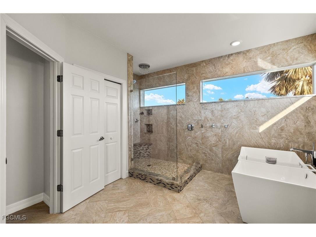 5539 Natoma Drive Fort Myers FL 33919 2025025378 image24