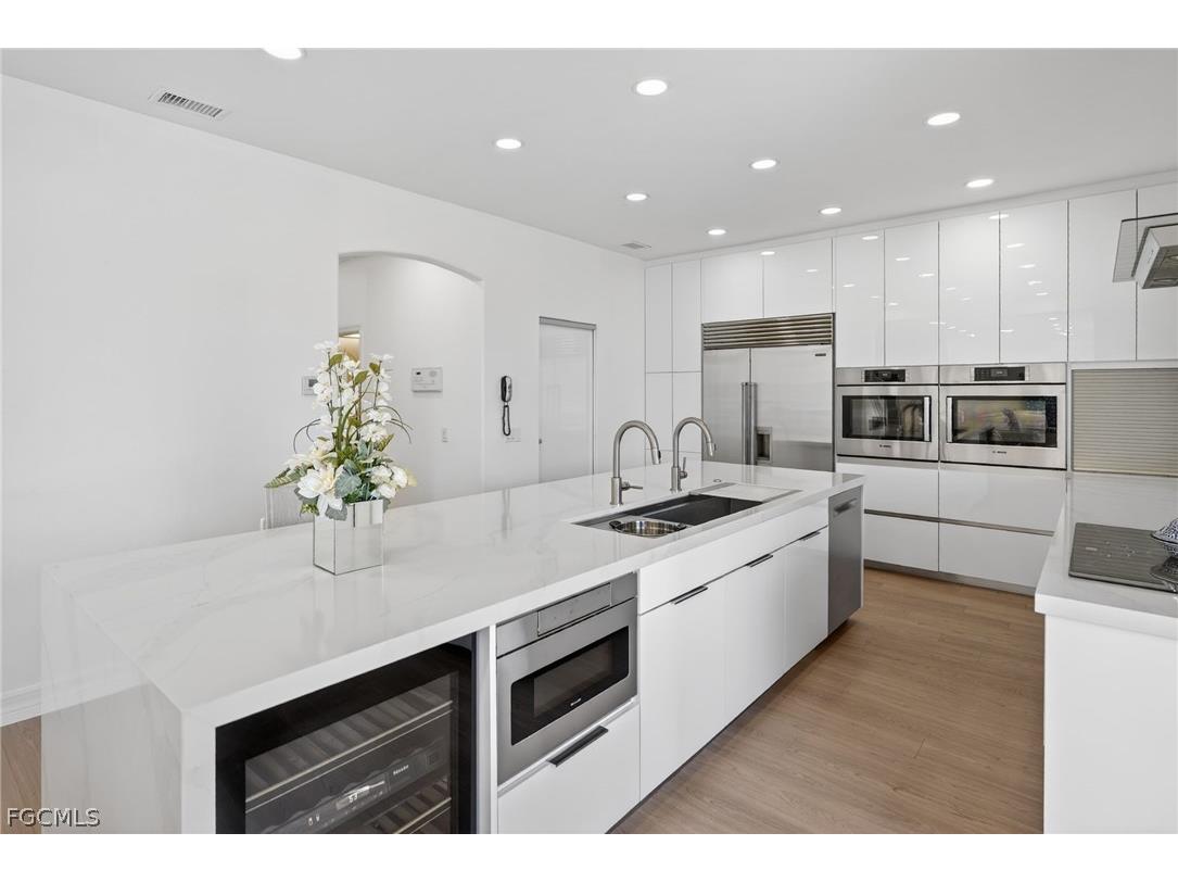 5541 Harborage Drive Fort Myers FL 33908 2026011711 image10