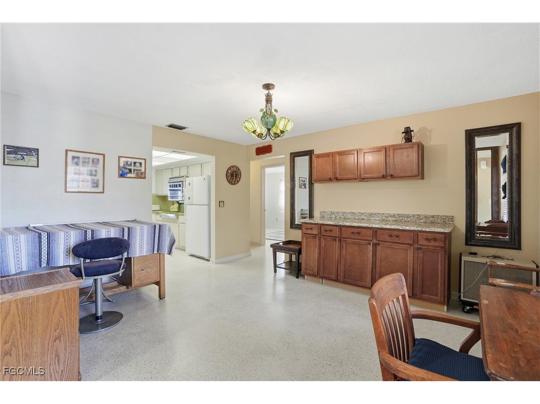 5541 Winkler Road Fort Myers FL 33919 2025022306 image13