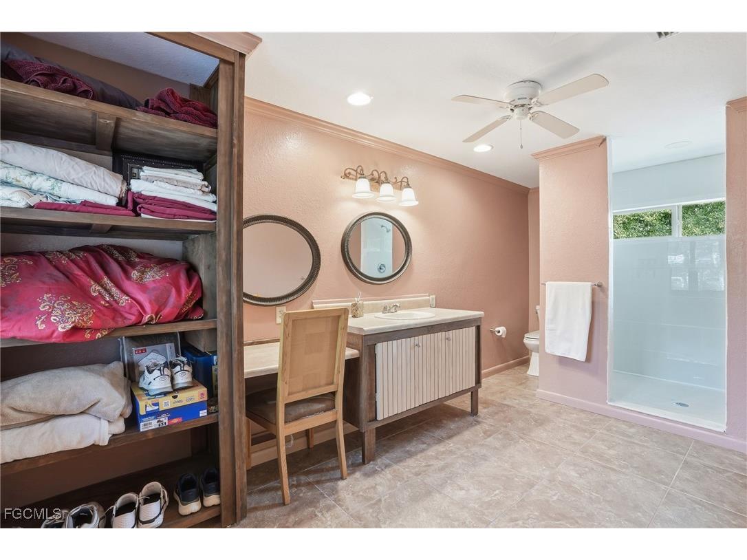 5541 Winkler Road Fort Myers FL 33919 2025022306 image16