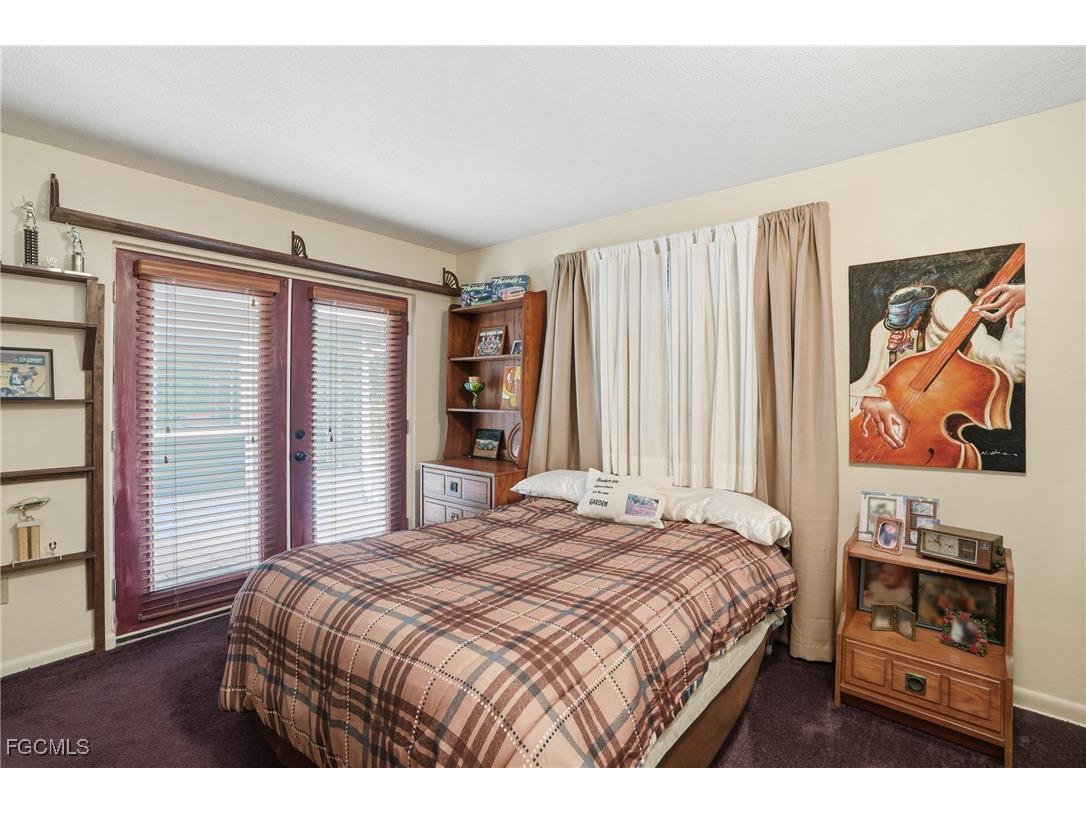 5541 Winkler Road Fort Myers FL 33919 2025022306 image17