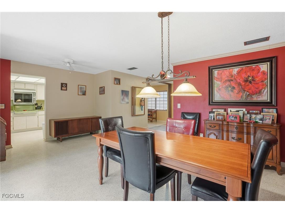 5541 Winkler Road Fort Myers FL 33919 2025022306 image9