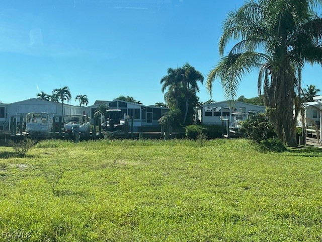 5547 Sir Walter Way North Fort Myers FL 33917 2025004375 image1