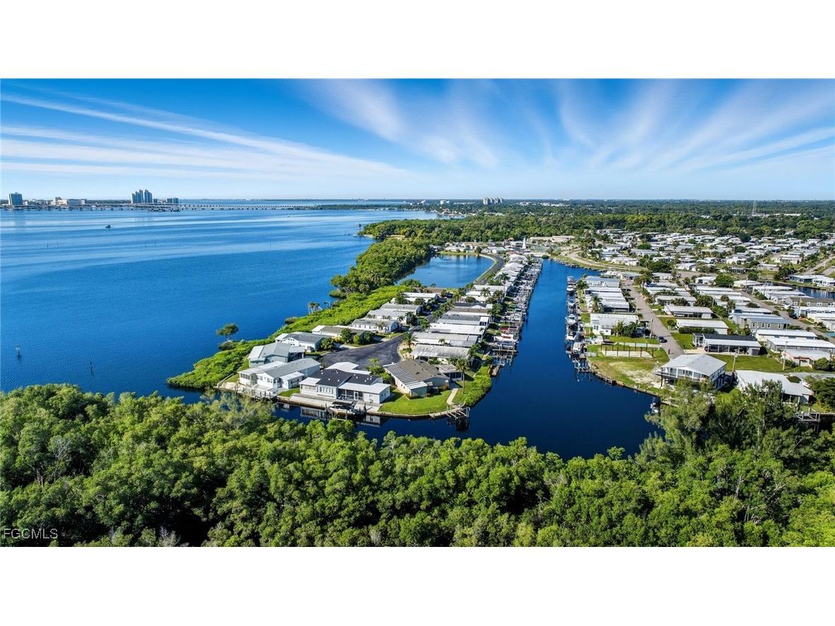 5547 Sir Walter Way North Fort Myers FL 33917 2025004375 image2