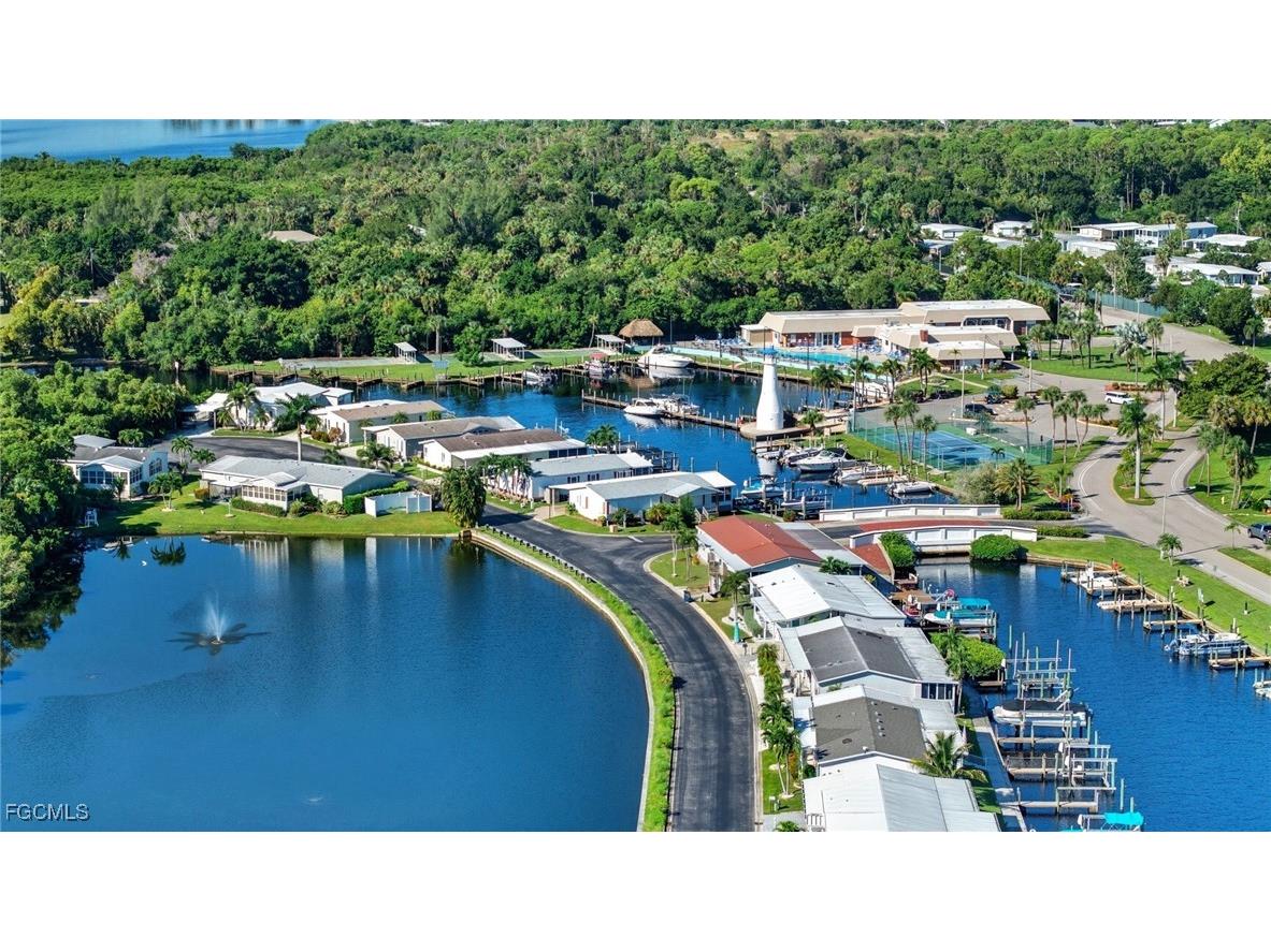 5547 Sir Walter Way North Fort Myers FL 33917 2025004375 image3
