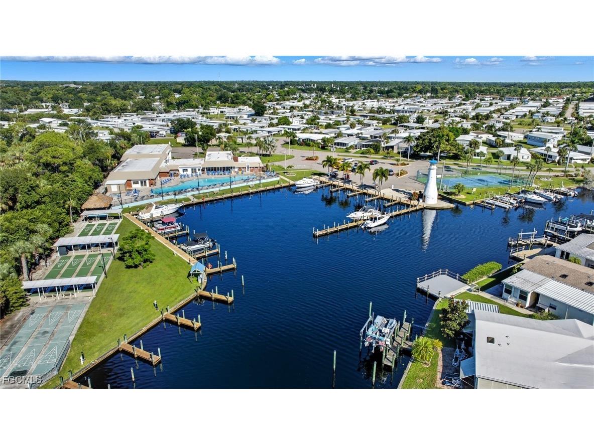 5547 Sir Walter Way North Fort Myers FL 33917 2025004375 image8