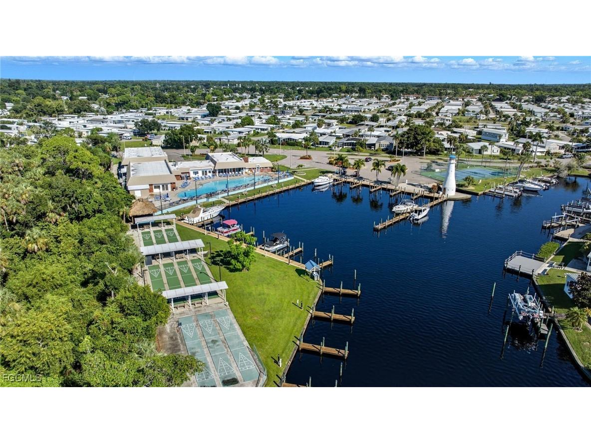 5547 Sir Walter Way North Fort Myers FL 33917 2025004375 image9