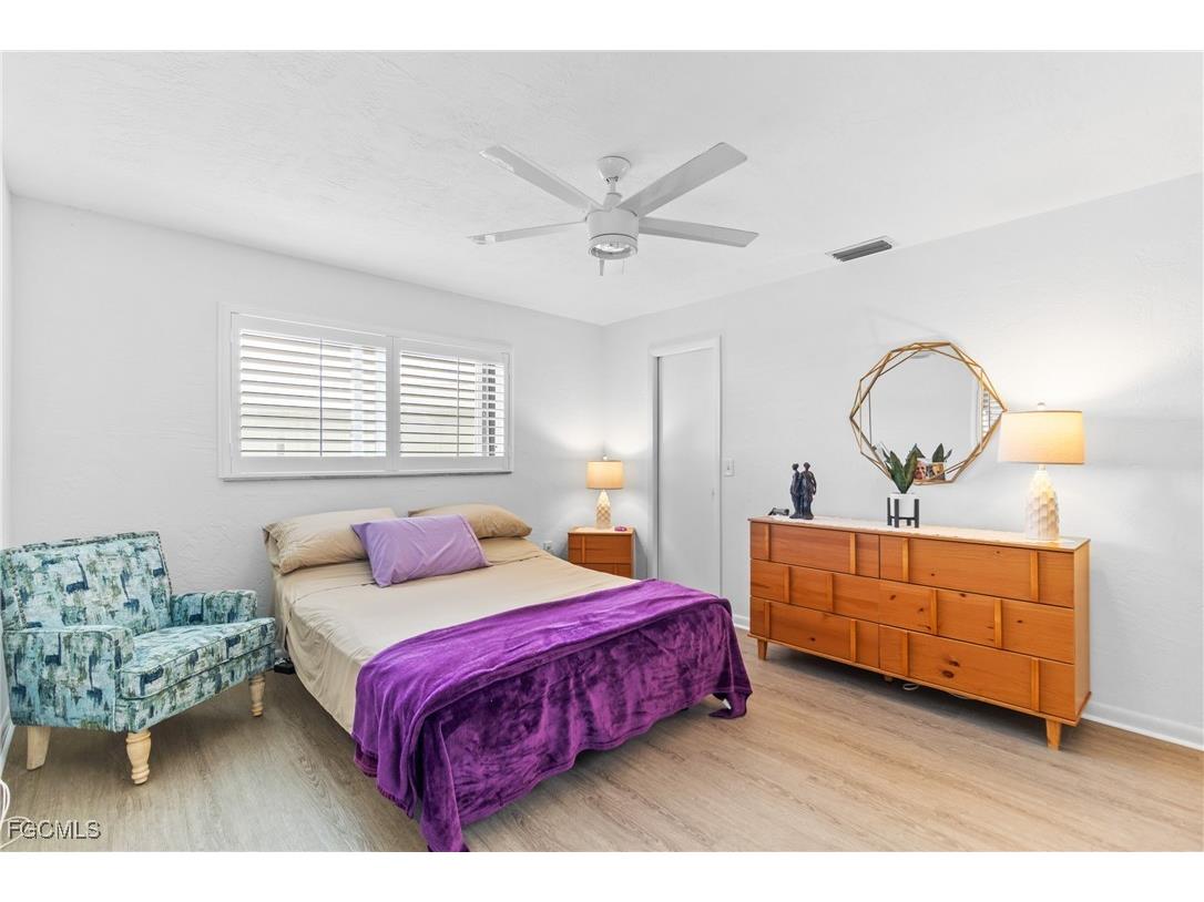 5549 Boynton Lane Fort Myers FL 33919 2025016088 image17