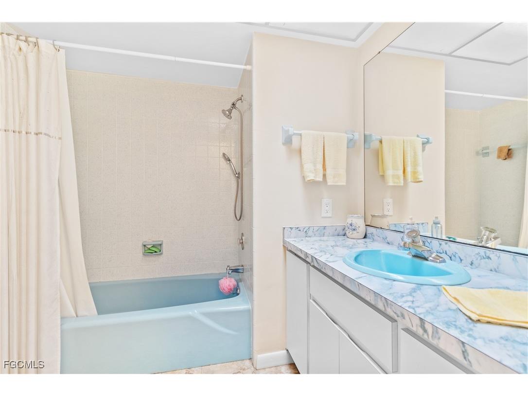 5549 Boynton Lane Fort Myers FL 33919 2025016088 image22