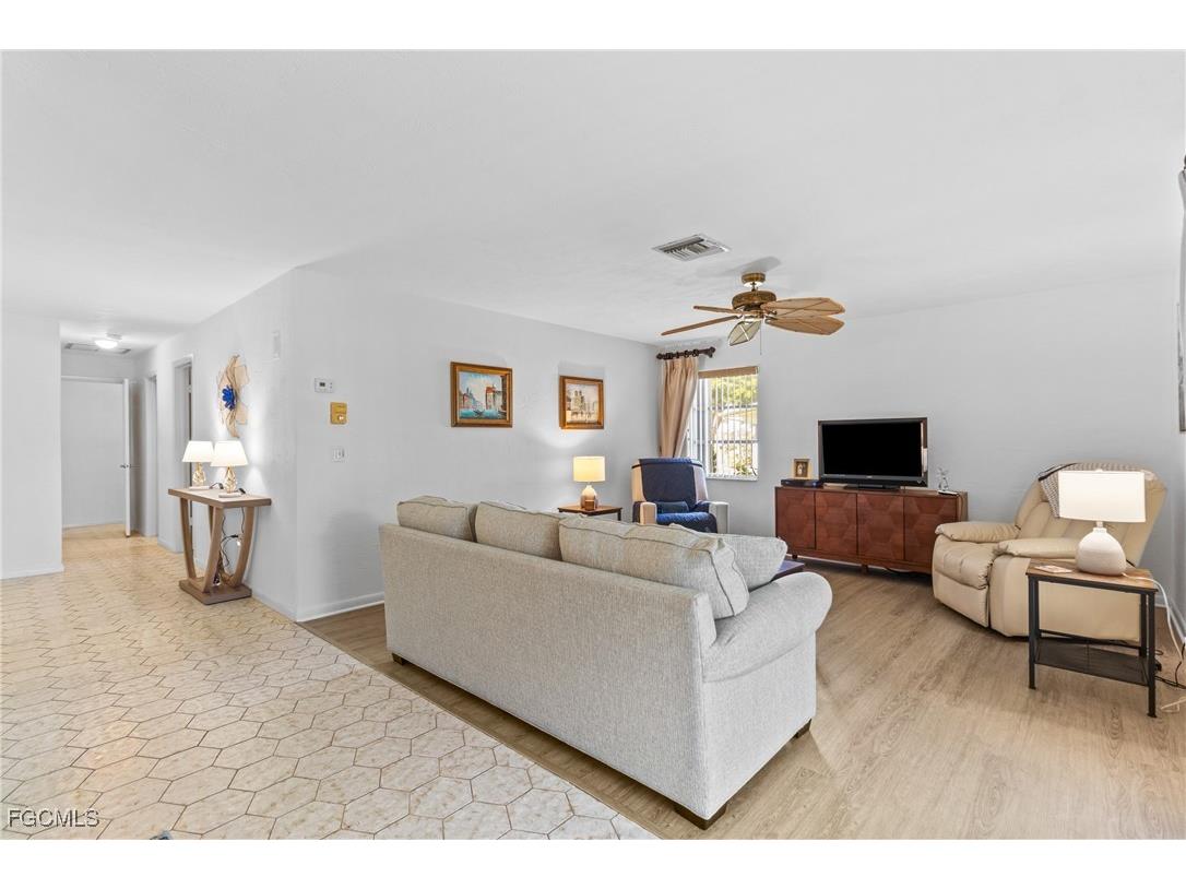 5549 Boynton Lane Fort Myers FL 33919 2025016088 image9