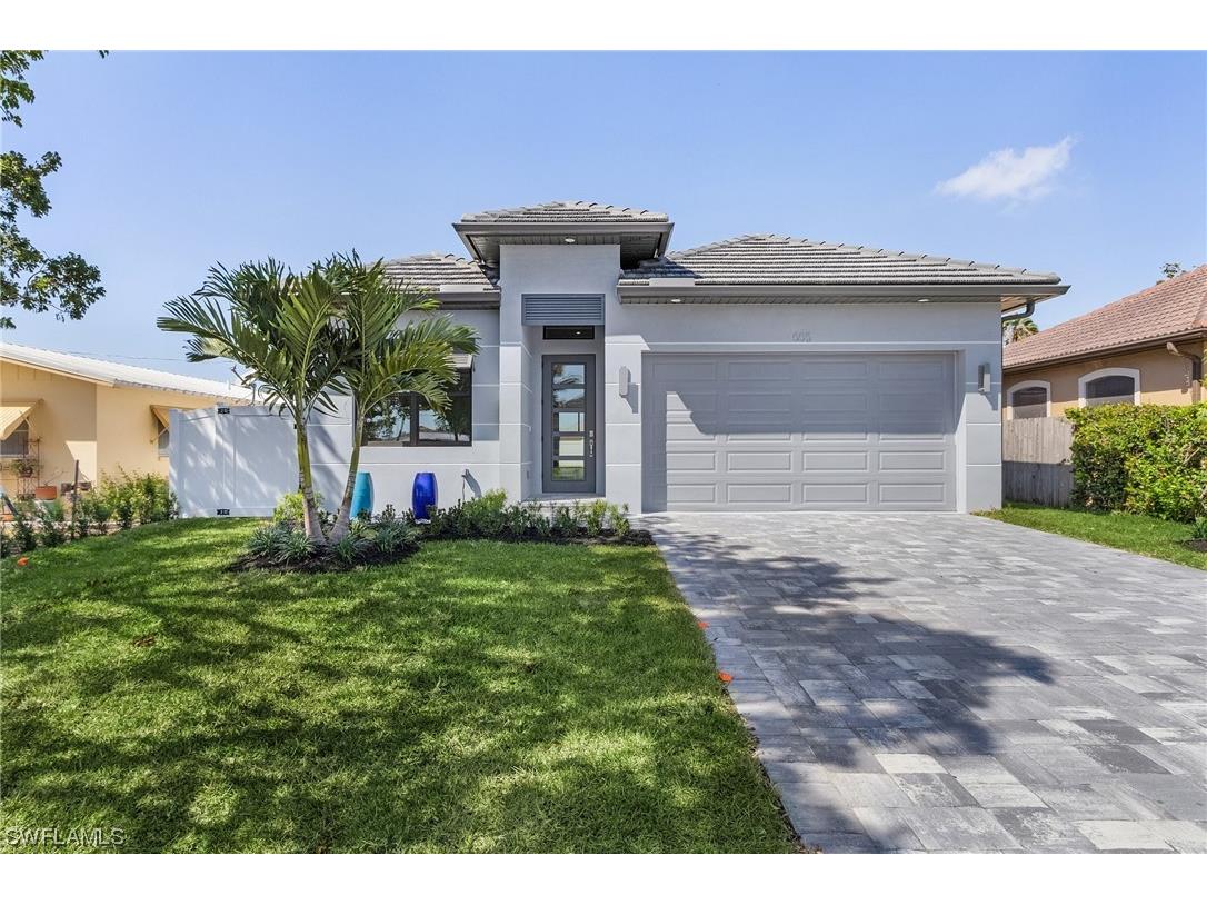 555 103rd Avenue N Naples FL 34108 222088869 image1