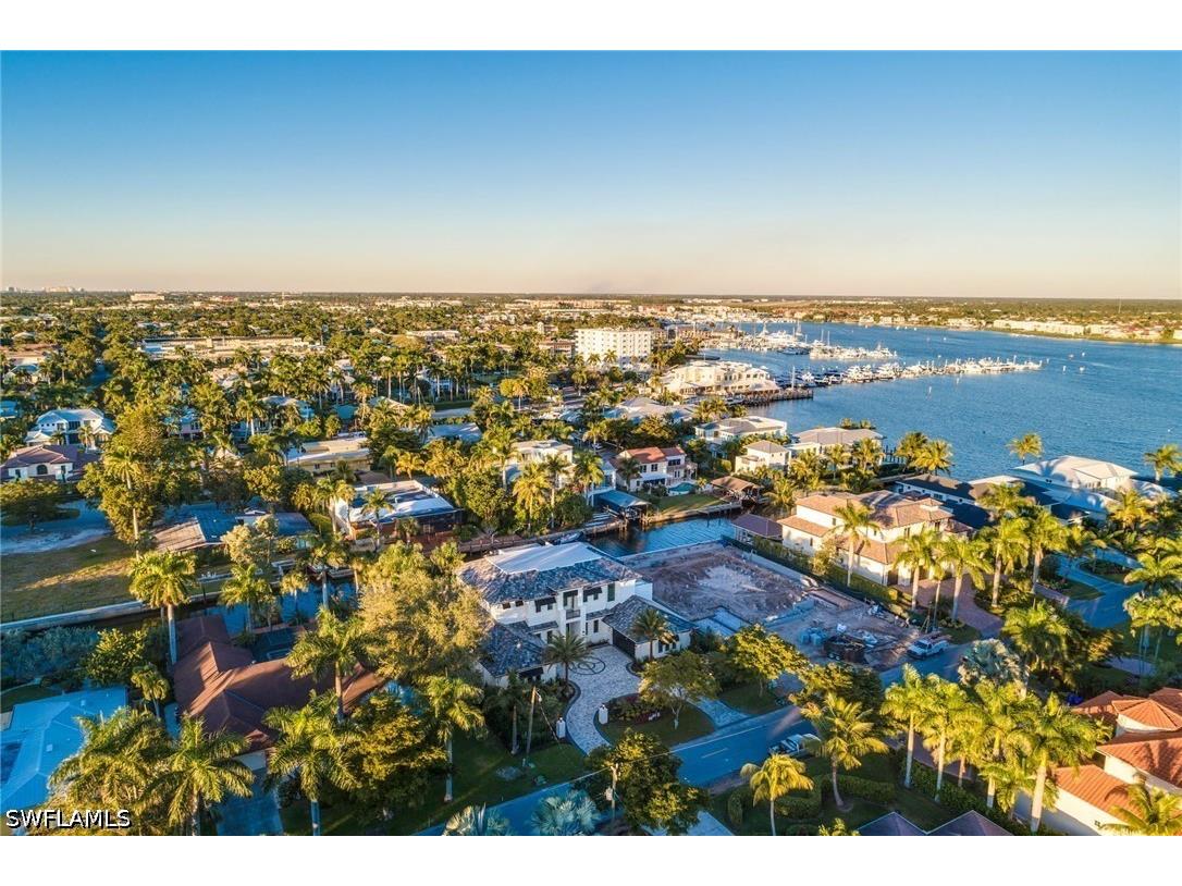 555 17th Avenue S Naples FL 34102 226016776 image3