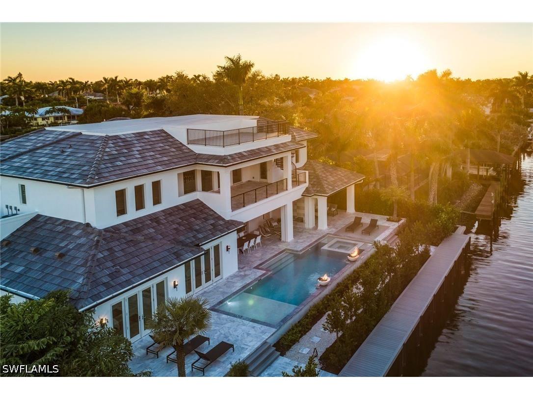 555 17th Avenue S Naples FL 34102 226016776 image6
