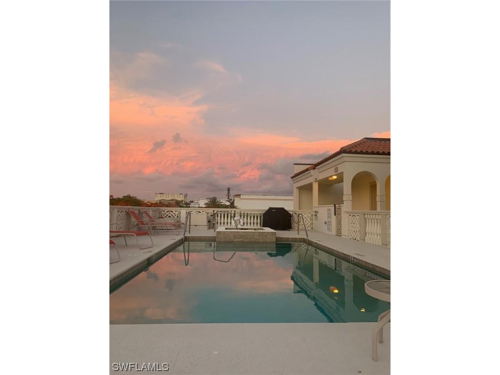 555 5th Avenue S #304 Naples FL 34102 223036661 image1
