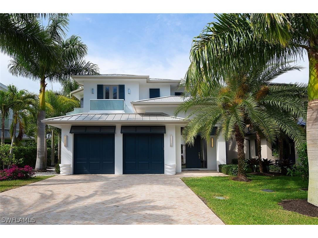 555 Fairway Terrace Naples FL 34103 222076153 image1