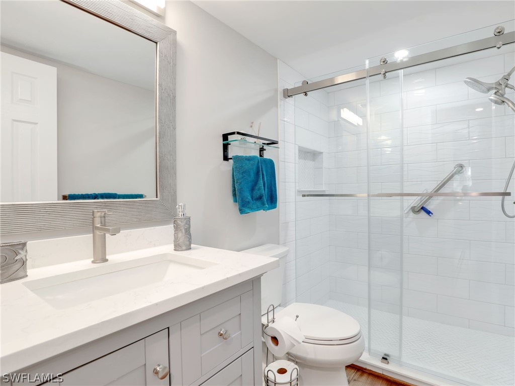 555 Park Shore Drive #B-113 Naples FL 34103 224032455 image8