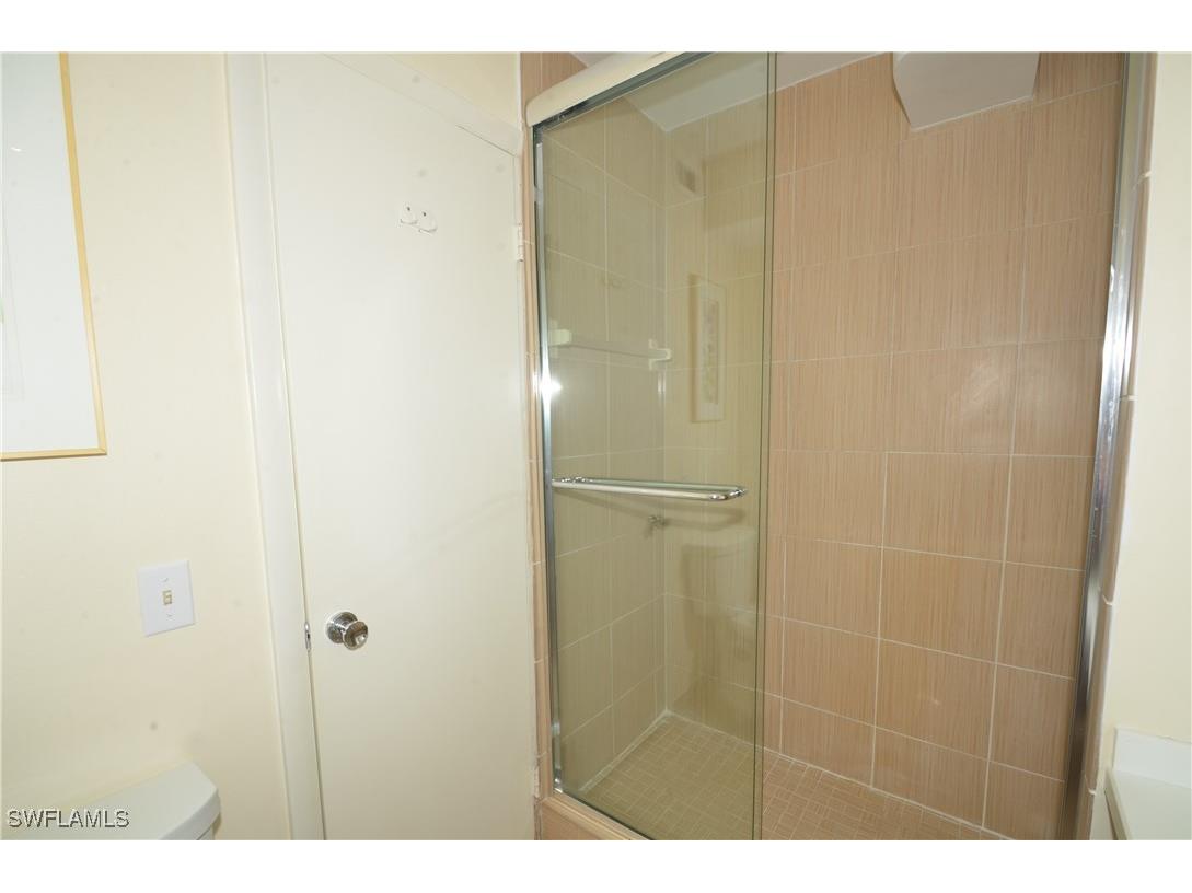 555 Park Shore Drive #B-309 Naples FL 34103 225061867 image17