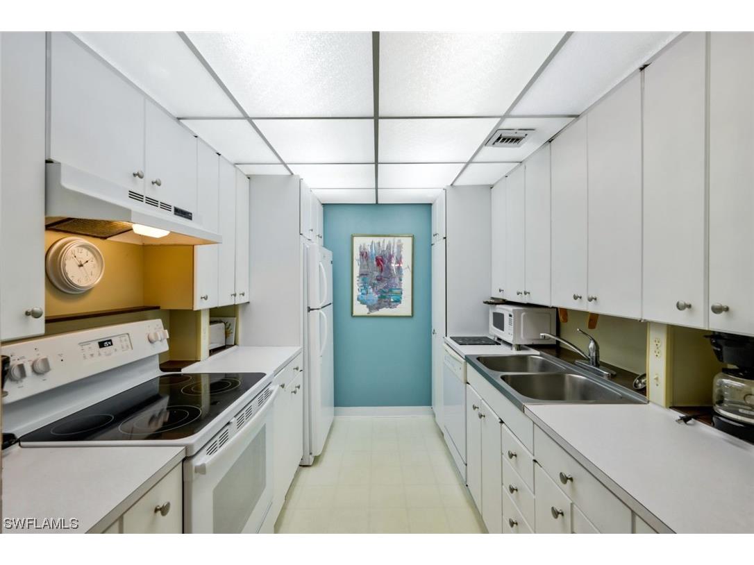 555 Park Shore Drive #B-412 Naples FL 34103 224021615 image5