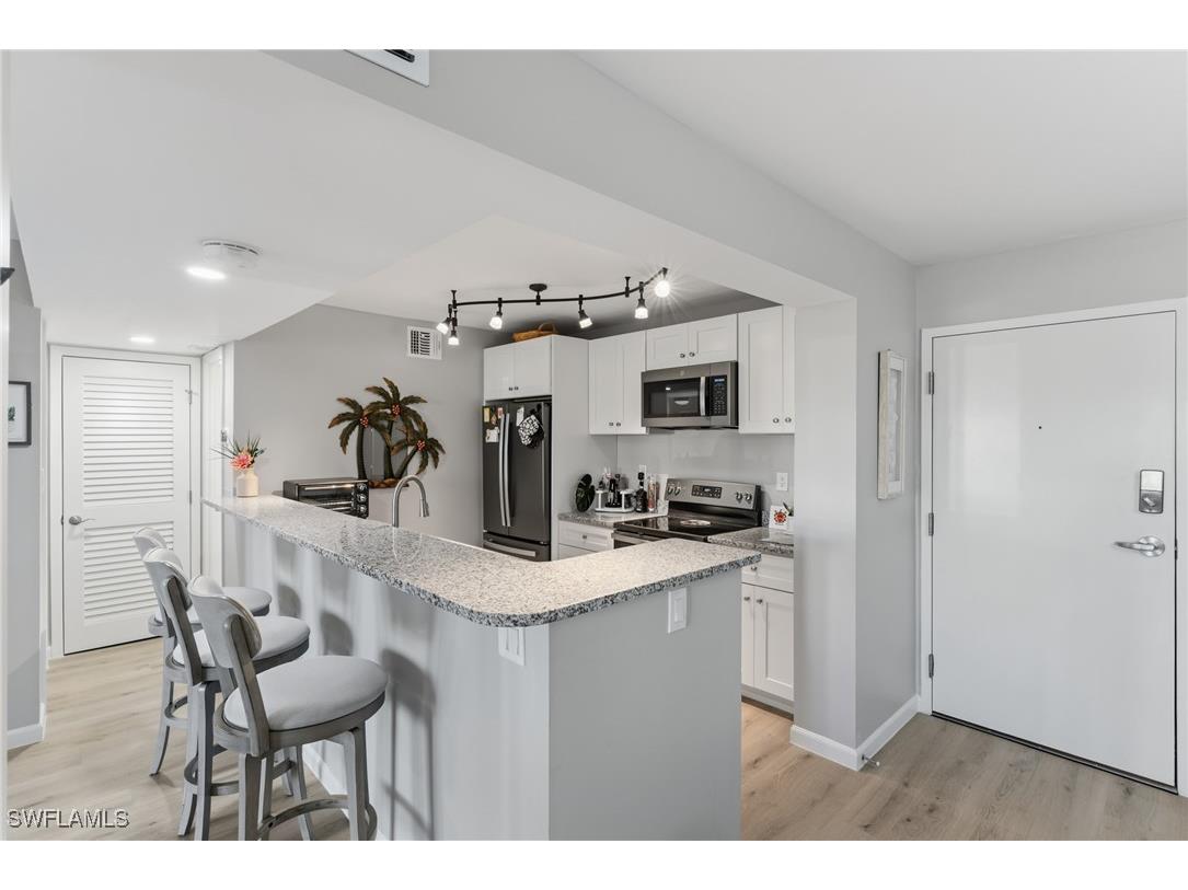 555 Park Shore Drive #B109 Naples FL 34103 226005100 image19