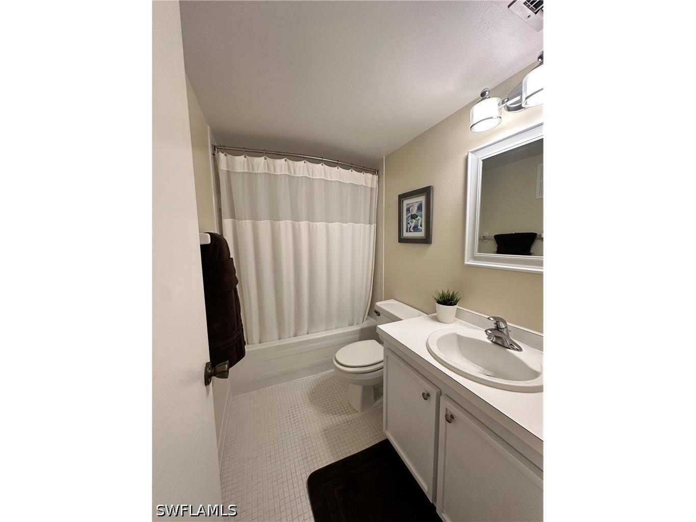 555 Park Shore Drive #B205 Naples FL 34103 226016692 image27