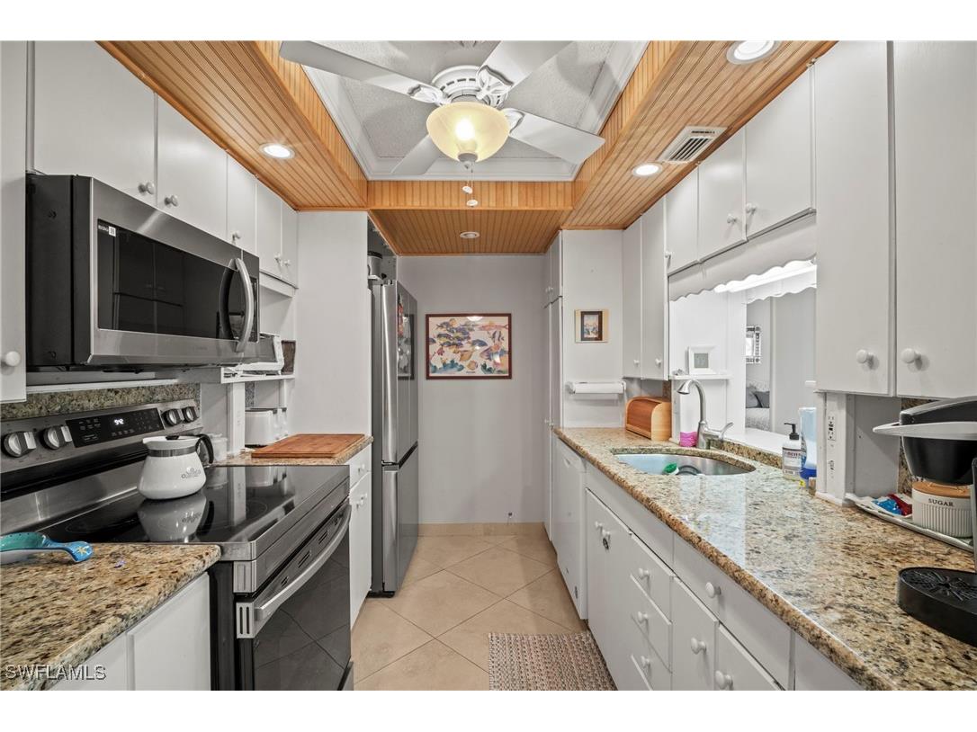555 Park Shore Drive #B212 Naples FL 34103 225063066 image9