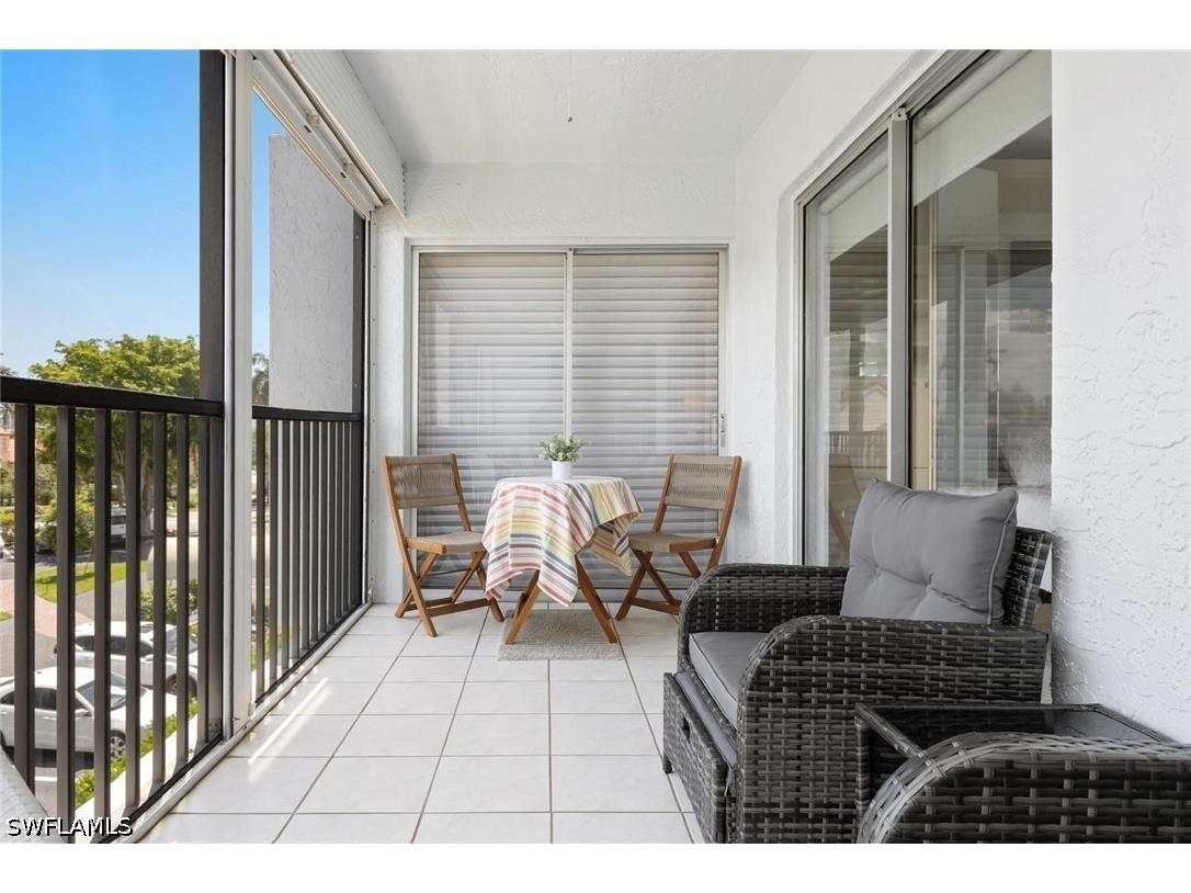 555 Park Shore Drive #B302 Naples FL 34103 226016701 image10
